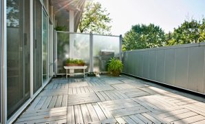 Panduan Desain Teras Atas Rumah Tingkat Fungsional dan Estetik